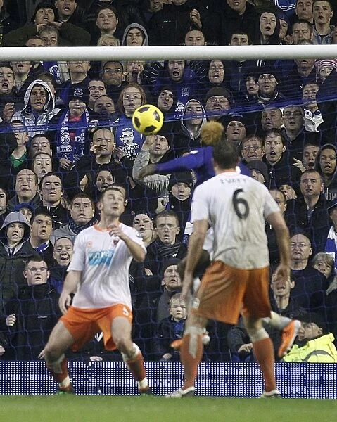 Louis Saha's Header: Everton's Third Goal vs. Blackpool (05.02.2011)