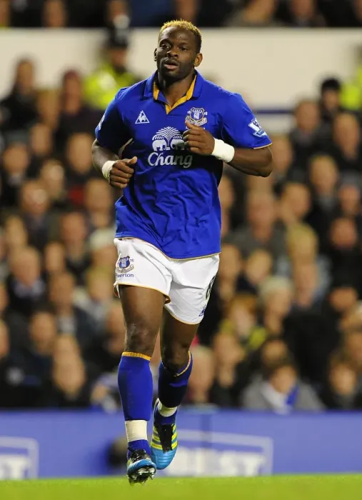 Framed Print : Louis Saha's Stunner: Everton's Shocking Goal Against Chelsea in Carling Cup (26 October 2011, Goodison Park) Framed Print : Louis Saha's Stunner: Everton's Shocking Goal Against Chelsea in Carling Cup (26 October 2011, Goodison Park)