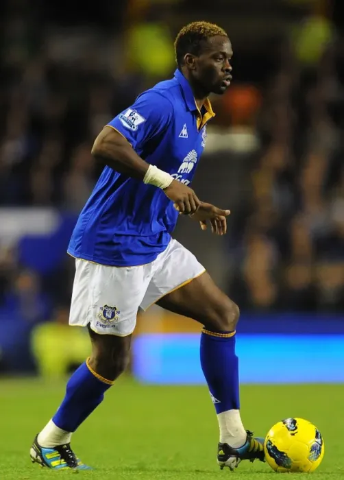 Framed Print : Louis Saha's Stunner: Everton's Winning Goal Against Swansea City (21 December 2011, Goodison Park) Framed Print : Louis Saha's Stunner: Everton's Winning Goal Against Swansea City (21 December 2011, Goodison Park)