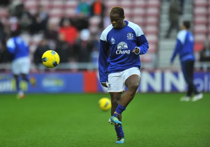 Framed Print : Louis Saha's Thrilling Goal: Everton's Victory Over Sunderland in the Premier League (December 2011)