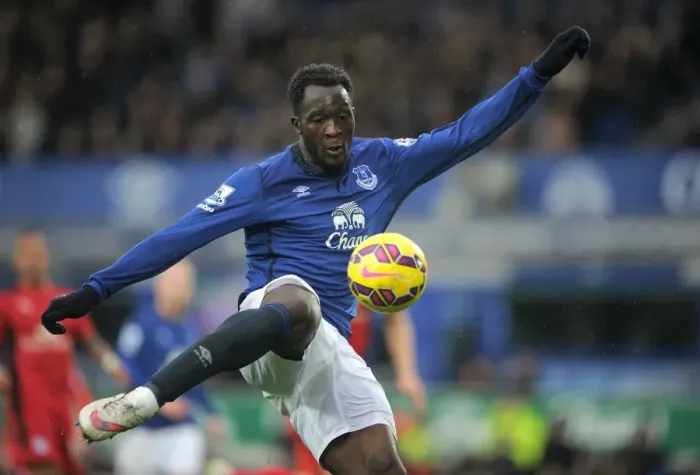 Framed Print : Lukaku in Action: Everton vs Leicester City at Goodison Park, Barclays Premier League Framed Print : Lukaku in Action: Everton vs Leicester City at Goodison Park, Barclays Premier League
