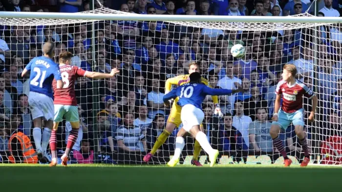 Framed Print : Lukaku Scores Everton's Second: West Ham United vs Everton, Premier League 2015 Framed Print : Lukaku Scores Everton's Second: West Ham United vs Everton, Premier League 2015