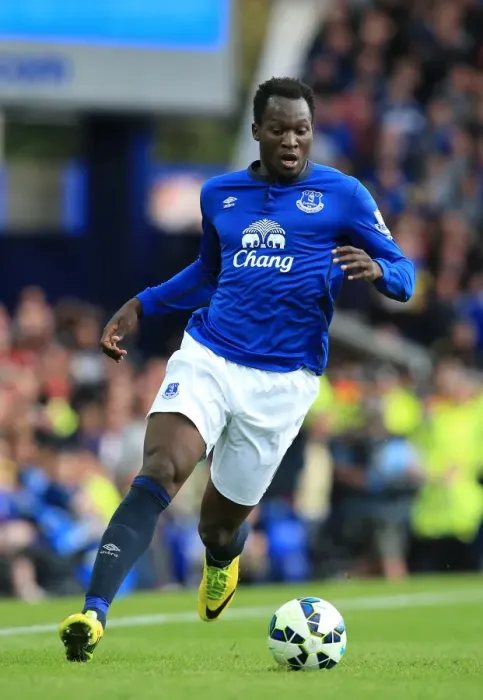 Framed Print : Lukaku's Showdown: Everton vs Arsenal at Goodison Park, Premier League 2014