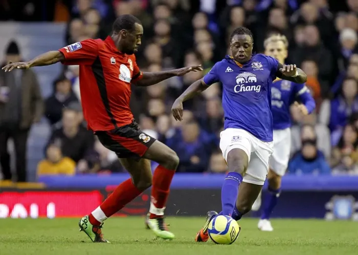 Framed Print : Magaye Gueye vs Nick McKoy: FA Cup Third Round Battle at Goodison Park Framed Print : Magaye Gueye vs Nick McKoy: FA Cup Third Round Battle at Goodison Park