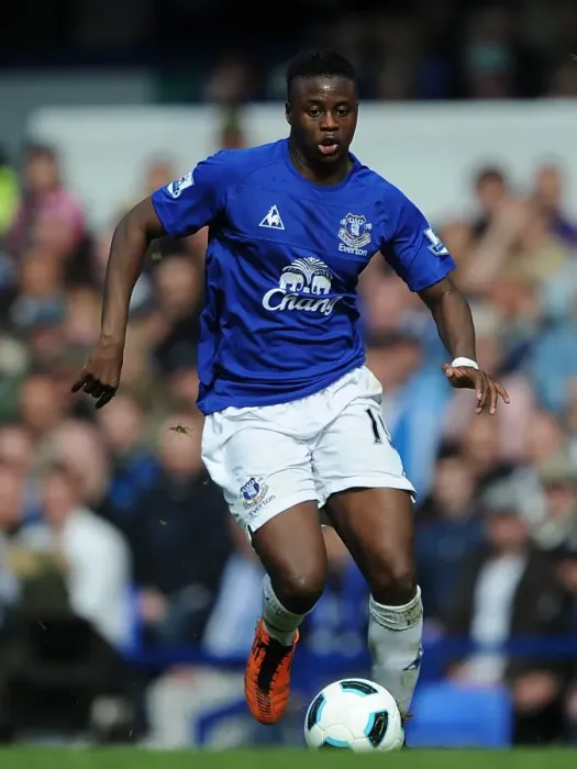 Framed Print : Magaye Gueye's Thrilling Performance: Everton vs. Blackburn Rovers (BPL, 16 April 2011)