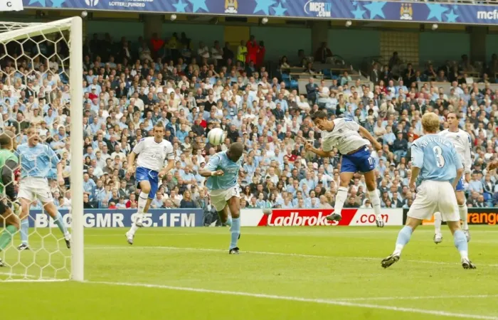 Framed Print : Manchester Derby: Tim Cahill at City of Manchester Stadium (Manchester City vs Everton, Barclays Premiership, September 11, 2004)