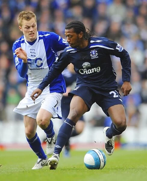 Manuel Fernandes vs Sebastian Larsson: A Battle in the Barclays Premier League - Everton vs Birmingham City, December 4, 2008