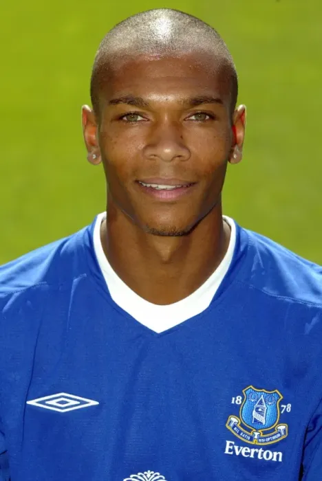 Framed Print : Marcus Bent with Everton FC: Team Picture and Portraits Framed Print : Marcus Bent with Everton FC: Team Picture and Portraits