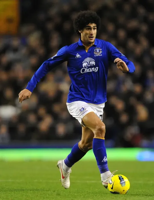 Framed Print : Marouane Fellaini in Action: Everton vs Swansea City (Premier League, 21 December 2011) Framed Print : Marouane Fellaini in Action: Everton vs Swansea City (Premier League, 21 December 2011)
