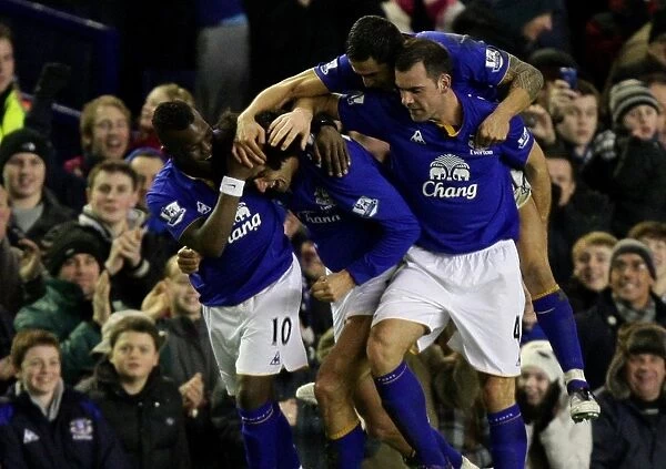Marouane Fellaini Scores and Celebrates with Everton Teams Second Goal vs Fulham in FA Cup Fourth Round (27 January 2012)