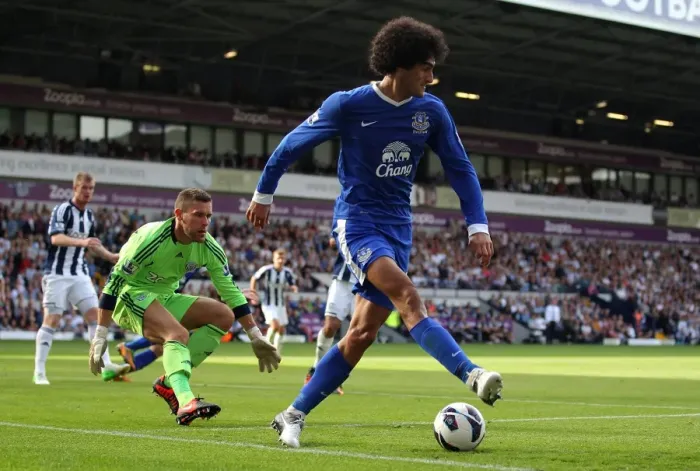 Framed Print : Marouane Fellaini's Back Heel Attempt: Everton vs. West Bromwich Albion (01-09-2012) Framed Print : Marouane Fellaini's Back Heel Attempt: Everton vs. West Bromwich Albion (01-09-2012)