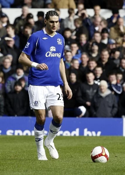 Marouane Fellaini's Unforgettable Performance: Everton vs Stoke City, March 14, 2009 (Premier League)