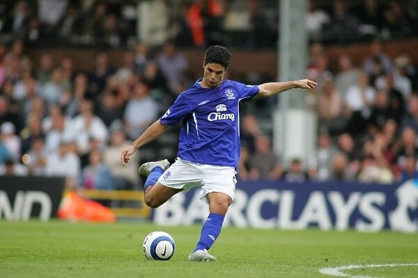 Mikel Arteta lines up a free kick against Fulham