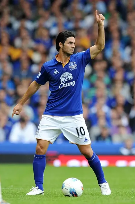 Framed Print : Mikel Arteta Leads Everton at Goodison Park: 2011 Premier League Clash Against Queens Park Rangers