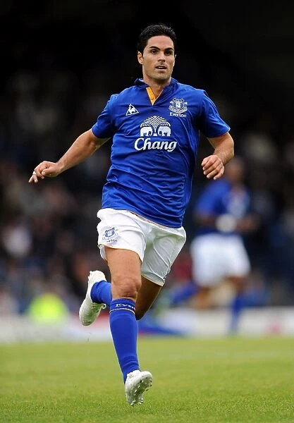 Mikel Arteta Leads Everton in Pre-Season Match Against Bury (15 July 2011)