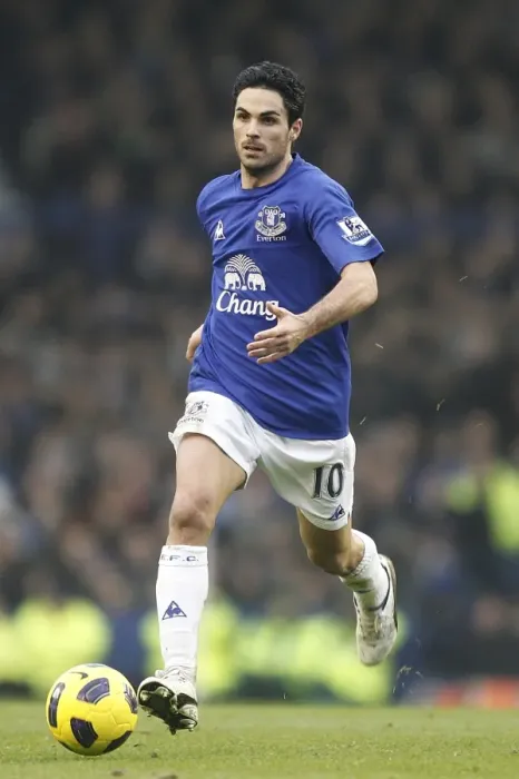 Framed Print : Mikel Arteta Leads Everton Against West Ham United in Premier League Showdown at Goodison Park (22 January 2011) Framed Print : Mikel Arteta Leads Everton Against West Ham United in Premier League Showdown at Goodison Park (22 January 2011)