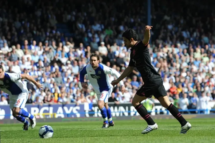 Framed Print : Mikel Arteta Scores Premier League Debut Goal for Everton: First Penalty against Blackburn Rovers Framed Print : Mikel Arteta Scores Premier League Debut Goal for Everton: First Penalty against Blackburn Rovers