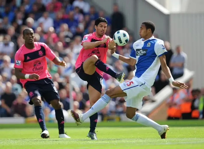 Framed Print : Mikel Arteta vs. Steven Nzonzi: A Footballing Battle at Blackburn Rovers vs. Everton, Barclays Premier League Framed Print : Mikel Arteta vs. Steven Nzonzi: A Footballing Battle at Blackburn Rovers vs. Everton, Barclays Premier League