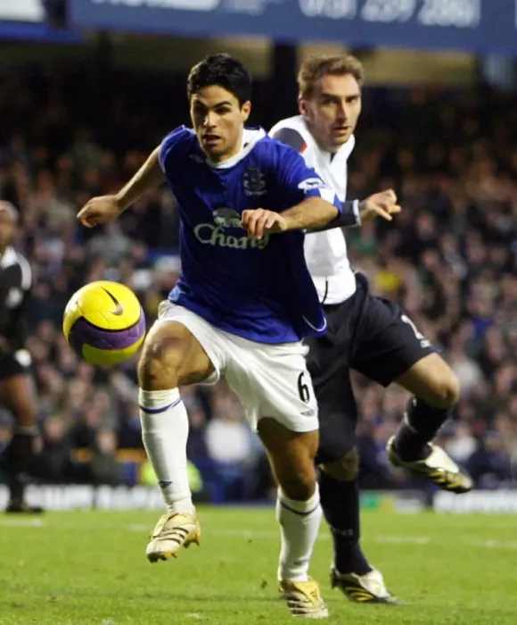Framed Print : Mikel Arteta's Brilliant Performance: Everton vs Bolton Wanderers (Premier League, 06 / 11 / 06)