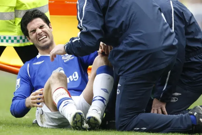Framed Print : Mikel Arteta's Injury: Everton's Setback in Newcastle United vs Everton (2009) Framed Print : Mikel Arteta's Injury: Everton's Setback in Newcastle United vs Everton (2009)