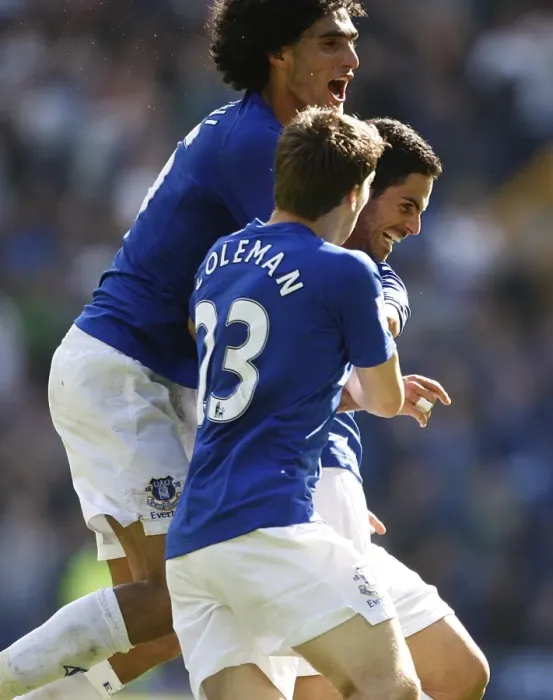Framed Print : Mikel Arteta's Triumph: Everton's Third Goal vs. Manchester United in the Premier League