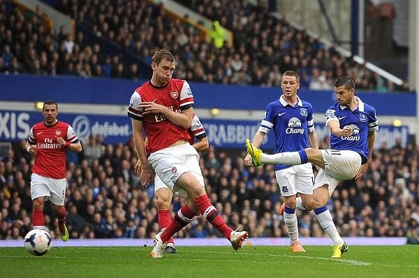 Mirallas's Thrilling Shot: Everton vs. Arsenal at Goodison Park - Barclays Premier League