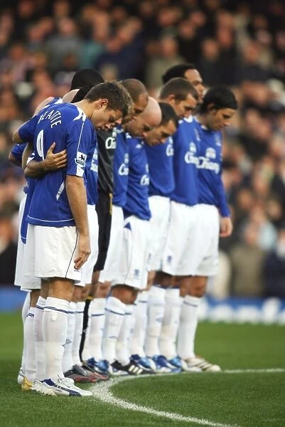 A Moment of Silence: Everton vs. Bolton Wanderers at Goodison Park (06 / 11 / 06, FA Barclays Premiership)