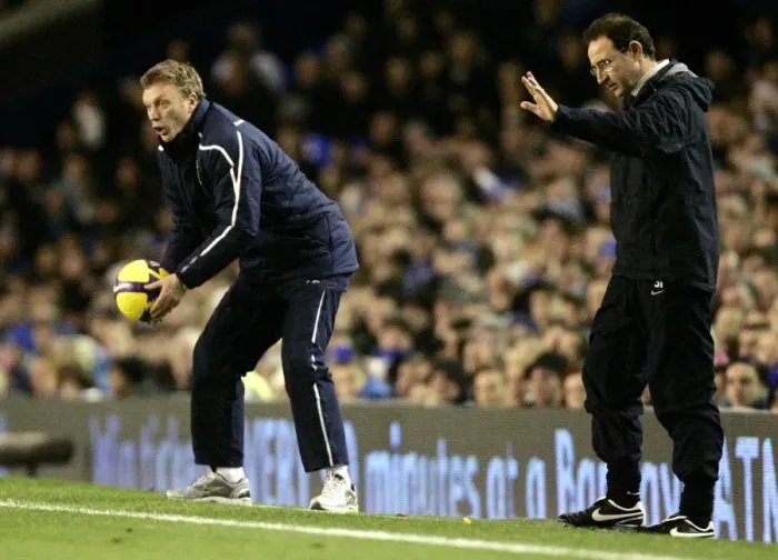 Framed Print : Moyes vs O'Neill: Clash of Managers at Goodison Park (08 / 09) - Everton vs Aston Villa, Barclays Premier League Framed Print : Moyes vs O'Neill: Clash of Managers at Goodison Park (08 / 09) - Everton vs Aston Villa, Barclays Premier League