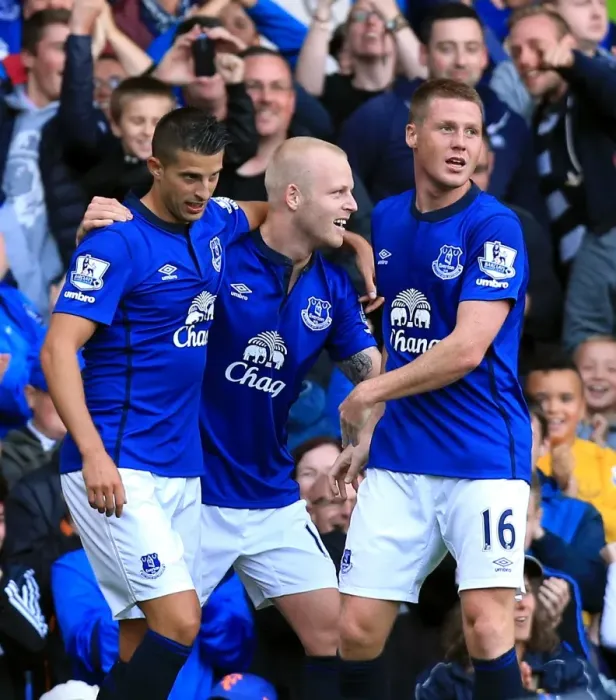 Framed Print : Naismith Scores Second Goal: Everton's Upset Against Arsenal at Goodison Park, Barclays Premier League Framed Print : Naismith Scores Second Goal: Everton's Upset Against Arsenal at Goodison Park, Barclays Premier League
