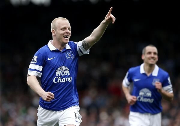 Naismith's Deflected Stunner: Everton's 3-1 Lead over Fulham (March 30, 2014 - Craven Cottage)