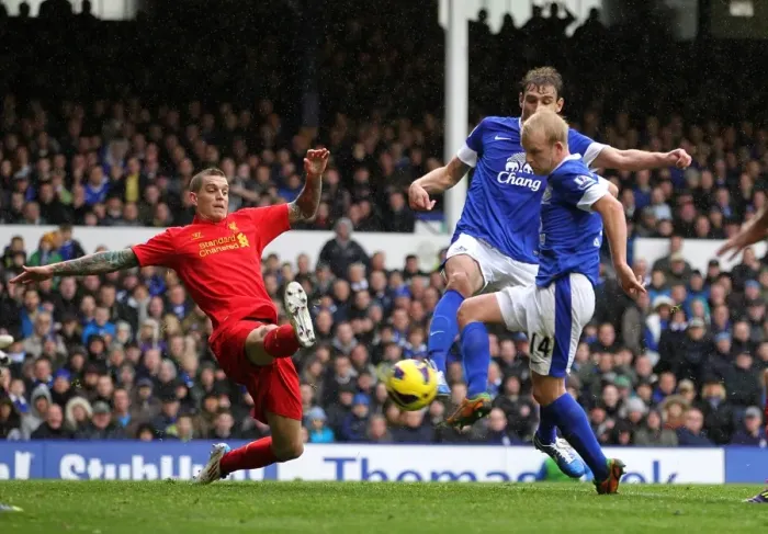 Framed Print : Naismith's Stunning Strike: Everton vs. Liverpool, 2-2 Barclays Premier League Draw (October 28, 2012 - Goodison Park) Framed Print : Naismith's Stunning Strike: Everton vs. Liverpool, 2-2 Barclays Premier League Draw (October 28, 2012 - Goodison Park)