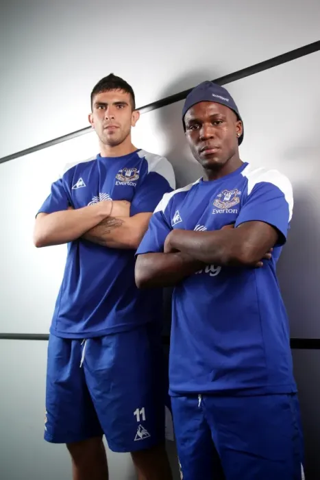 Framed Print : New Faces at Finch Farm: Welcome Royston Drenthe and Denis Stracqualursi to Everton FC