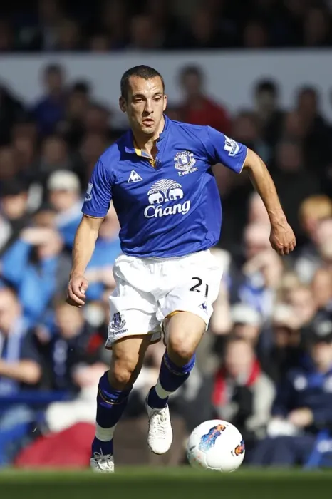 Framed Print : Osman Leads Everton at Goodison Park: Everton v Wigan Athletic, Barclays Premier League (17 September 2011) Framed Print : Osman Leads Everton at Goodison Park: Everton v Wigan Athletic, Barclays Premier League (17 September 2011)