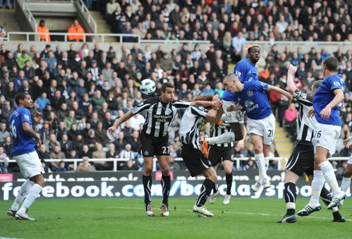 Framed Print : Osman's Striking Moment: Everton vs. Newcastle United, Barclays Premier League (05 March 2011) Framed Print : Osman's Striking Moment: Everton vs. Newcastle United, Barclays Premier League (05 March 2011)