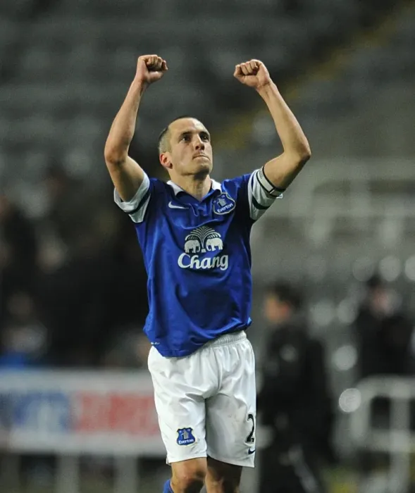 Framed Print : Osman's Triumph: Everton's 3-0 Victory Over Newcastle United (Barclays Premier League, St. James Park, 25-03-2014) Framed Print : Osman's Triumph: Everton's 3-0 Victory Over Newcastle United (Barclays Premier League, St. James Park, 25-03-2014)