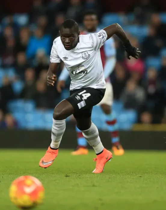 Framed Print : Oumar Niasse in Action: Everton vs. Aston Villa, Premier League - Villa Park Framed Print : Oumar Niasse in Action: Everton vs. Aston Villa, Premier League - Villa Park