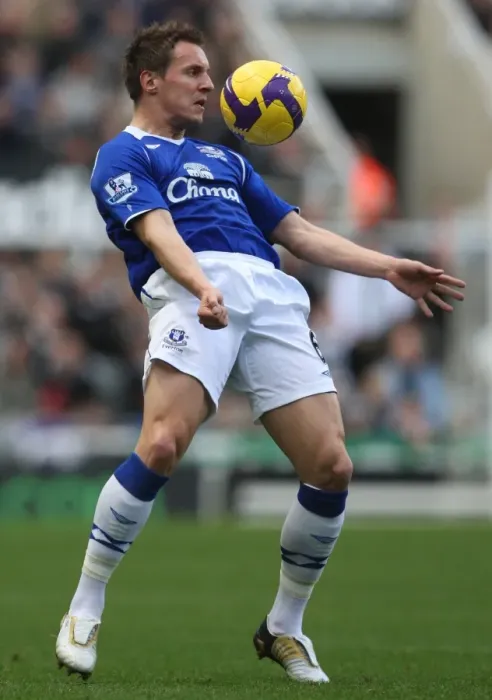 Framed Print : Phil Jagielka in Action for Everton vs Newcastle United, 2008-09 Season - Game 22 Framed Print : Phil Jagielka in Action for Everton vs Newcastle United, 2008-09 Season - Game 22