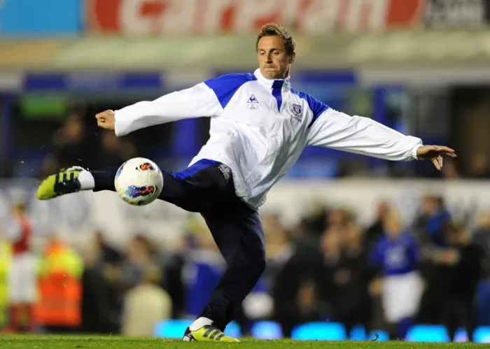 Framed Print : Phil Jagielka at Goodison Park: Everton vs. Arsenal, Barclays Premier League (21 March 2012) Framed Print : Phil Jagielka at Goodison Park: Everton vs. Arsenal, Barclays Premier League (21 March 2012)
