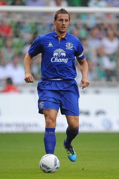Phil Jagielka Leads Everton at Weserstadion: Pre-Season Friendly Against Werder Bremen (02.08.2011)