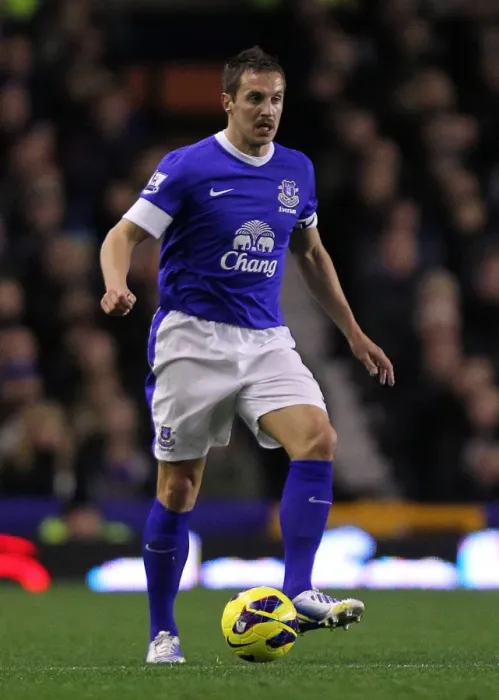 Framed Print : Phil Jagielka's Defiant Performance: Everton Holds Arsenal to a Draw at Goodison Park (28-11-2012) Framed Print : Phil Jagielka's Defiant Performance: Everton Holds Arsenal to a Draw at Goodison Park (28-11-2012)