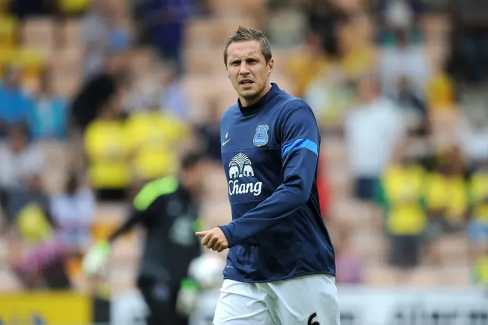 Framed Print : Phil Jagielka's Heroic Defensive Stand: Norwich City vs. Everton (2-2 Stalemate, Carrow Road, August 17, 2013)
