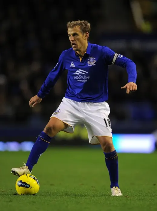 Framed Print : Phil Neville at Goodison Park: Everton vs Norwich City, Barclays Premier League (17 December 2011) Framed Print : Phil Neville at Goodison Park: Everton vs Norwich City, Barclays Premier League (17 December 2011)