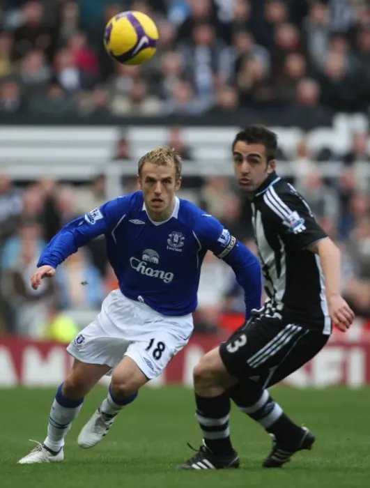 Framed Print : Phil Neville vs Jose Enrique: Everton vs Newcastle United - Barclays Premier League Clash at St James Park, February 2009 Framed Print : Phil Neville vs Jose Enrique: Everton vs Newcastle United - Barclays Premier League Clash at St James Park, February 2009