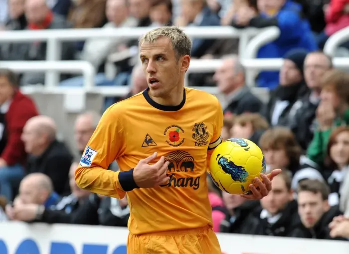 Framed Print : Phil Neville vs Newcastle United at St. James Park: Everton vs Newcastle, Barclays Premier League (5 November 2011)