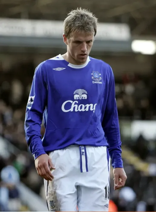 Framed Print : Phil Neville's Disappointment: Fulham vs. Everton (4th November 2006) Framed Print : Phil Neville's Disappointment: Fulham vs. Everton (4th November 2006)