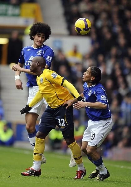 Pienaar and Fellaini's Intense Clash: Everton vs West Bromwich Albion, Barclays Premier League, 2009