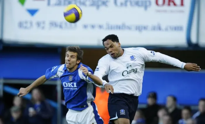 Framed Print : Portsmouth v Everton Gary O Neil in action against Evertons Joleon Lescott Framed Print : Portsmouth v Everton Gary O Neil in action against Evertons Joleon Lescott