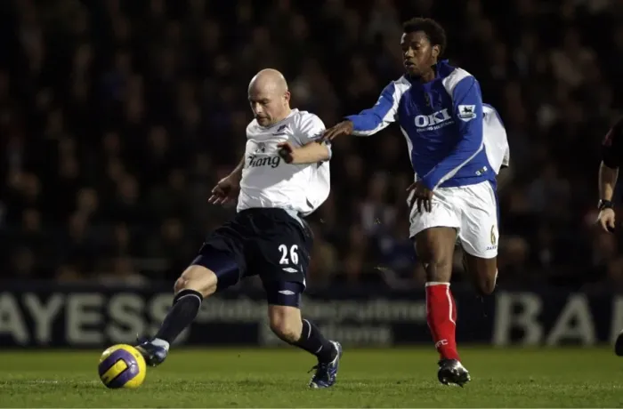 Framed Print : Portsmouth v Everton Portsmouths Manuel Fernandes in action against Lee Carsley Framed Print : Portsmouth v Everton Portsmouths Manuel Fernandes in action against Lee Carsley
