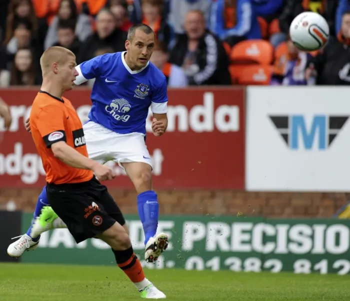 Framed Print : Pre-Season Friendly - Dundee United v Everton - Tannadice Park Framed Print : Pre-Season Friendly - Dundee United v Everton - Tannadice Park