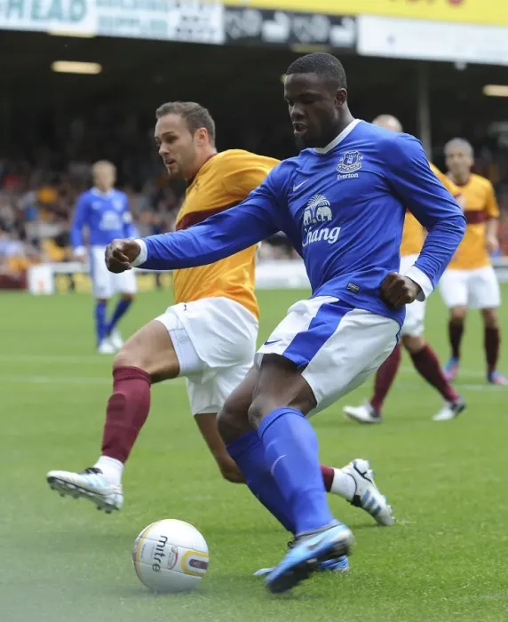 Framed Print : Pre Season Friendly - Motherwell v Everton - Fir Park Stadium Framed Print : Pre Season Friendly - Motherwell v Everton - Fir Park Stadium